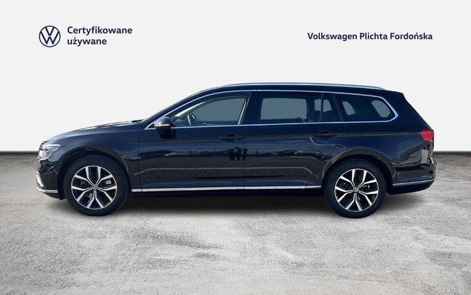 Volkswagen Passat cena 199900 przebieg: 14220, rok produkcji 2023 z Gostynin małe 742